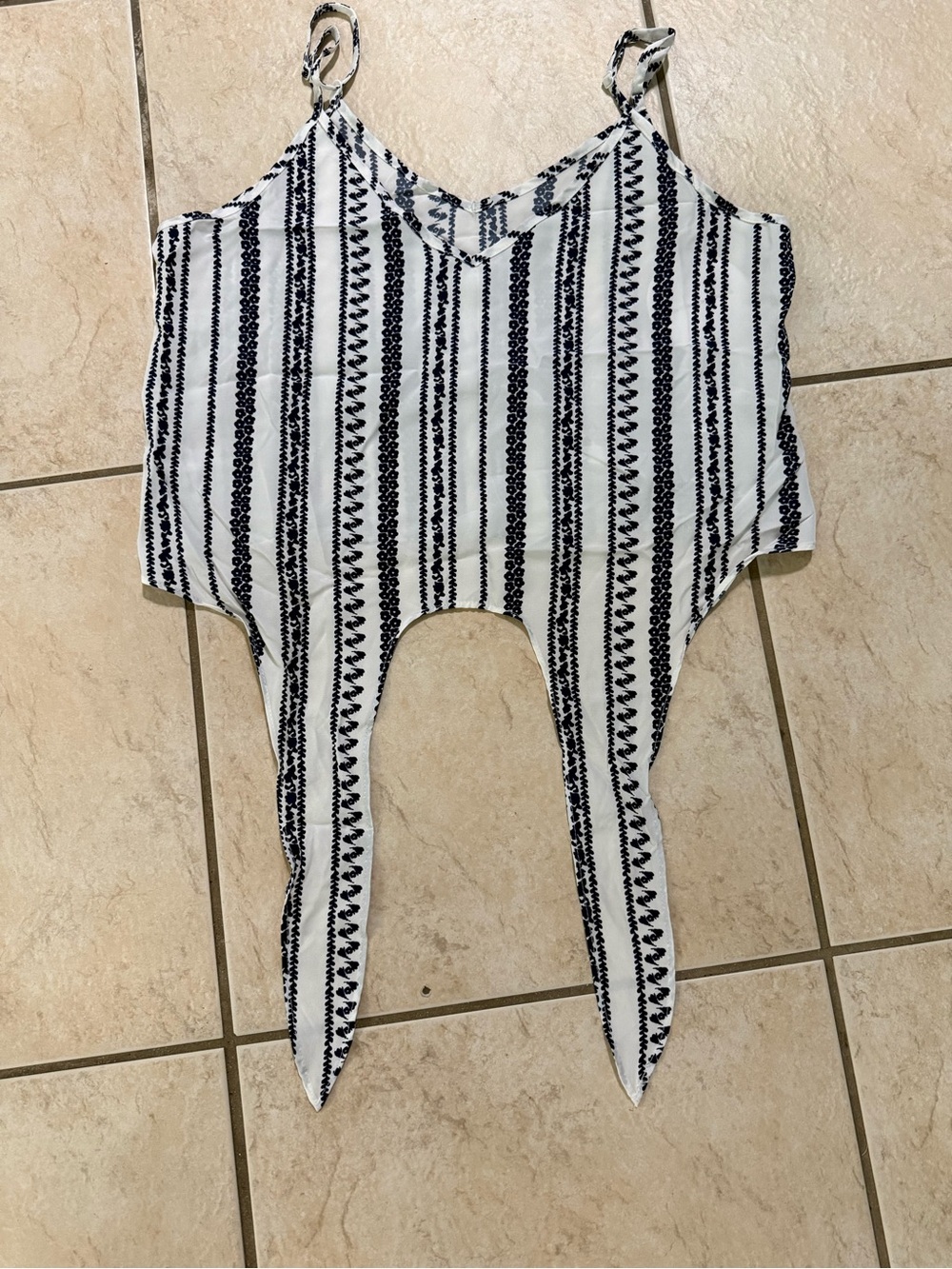 Women’s Navy & White Striped V-Neck Tank Top with front tie knot sz M NWT